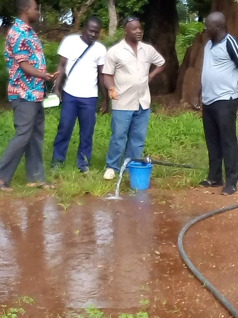 Brunnenbohrung im Krankenhaus von Bassar